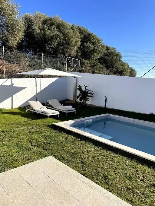 Villa Ami Castiadas 0*,
